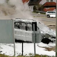 fahrzeugbrand_191222_3.jpeg