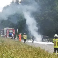 fahrzeugbranda6juni18_2.jpeg